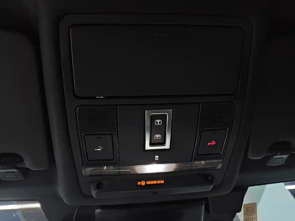 Land Rover Discovery Sport — миниатюра 24