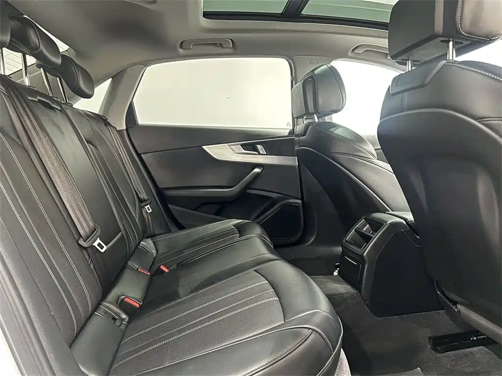 Audi A4L — миниатюра 7