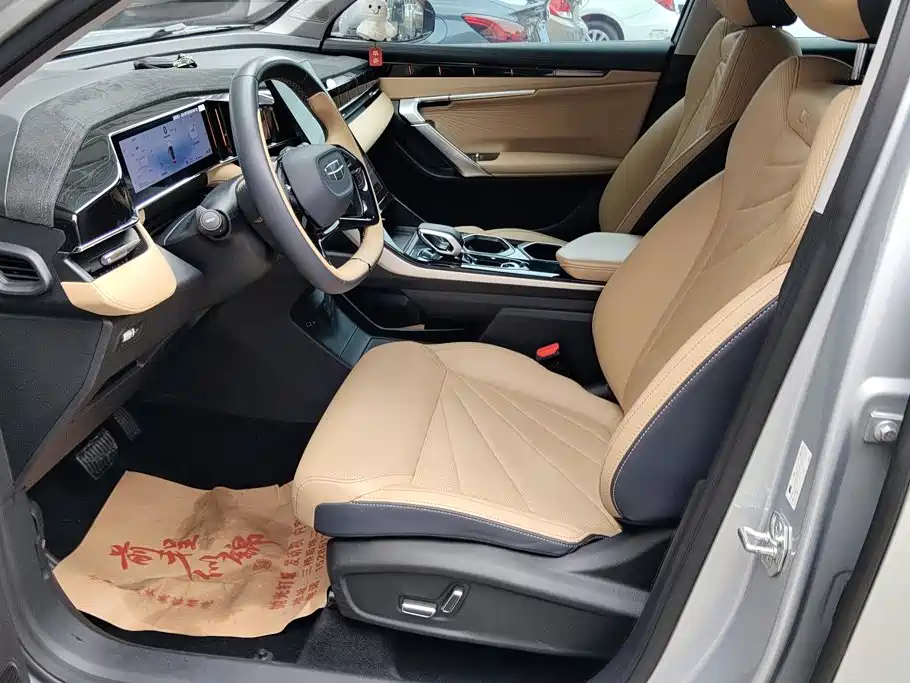 Geely Boyue L — миниатюра 8
