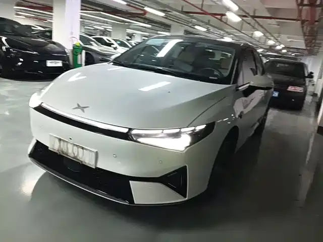 XPeng P5