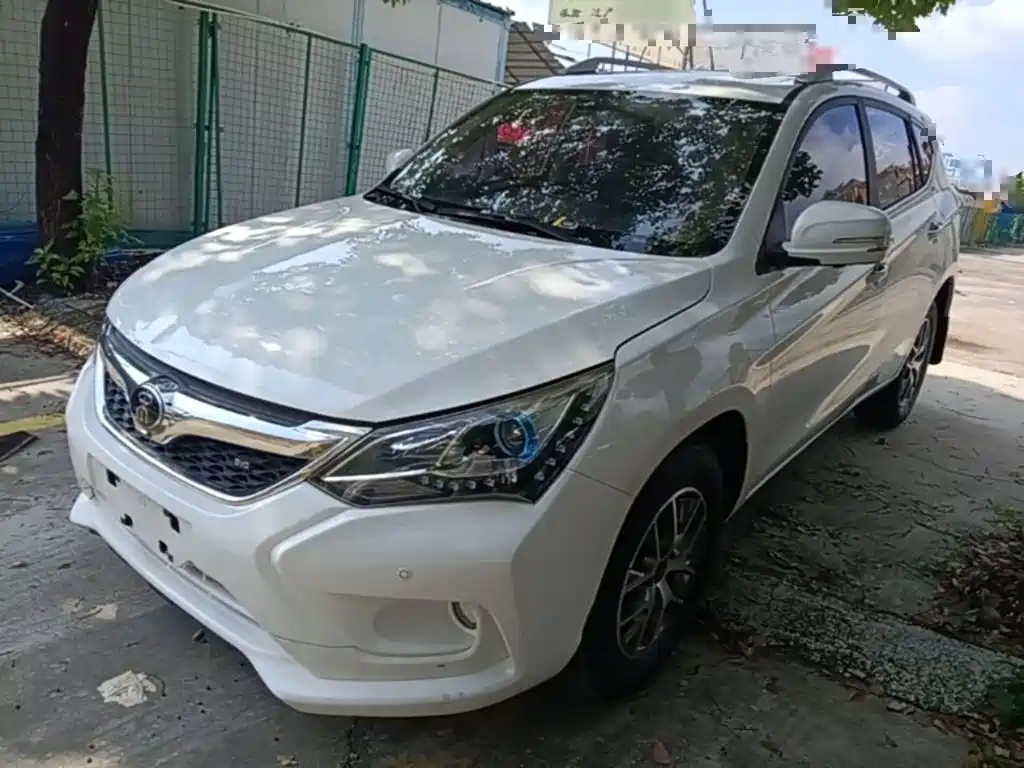BYD Song — миниатюра 2