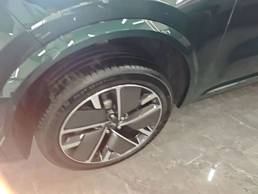 Li Auto Li L9 — миниатюра 23