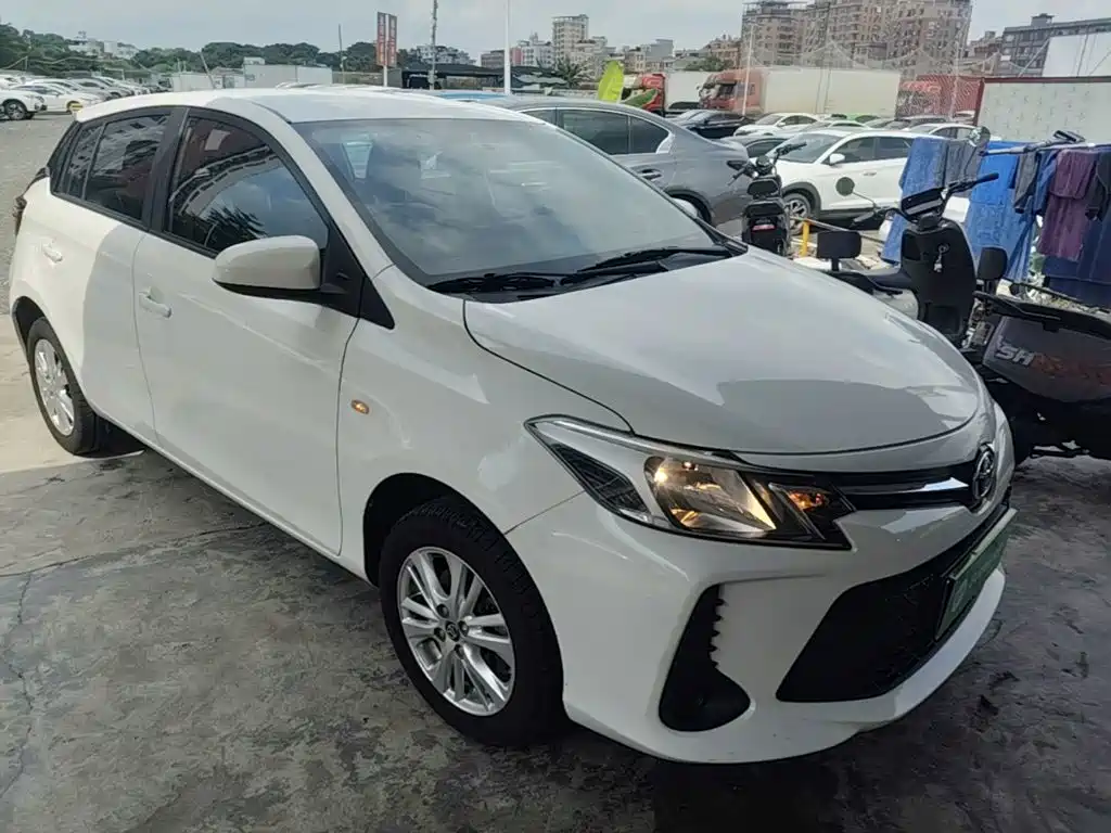 Toyota Vios FS — миниатюра 4