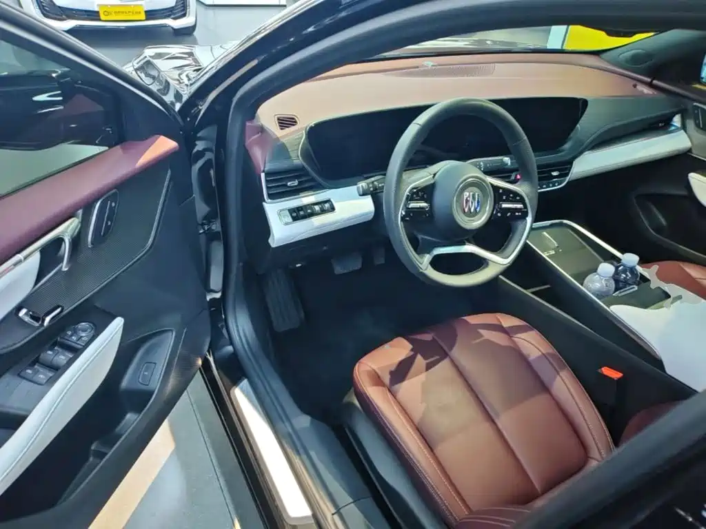 Buick LaCrosse — миниатюра 16