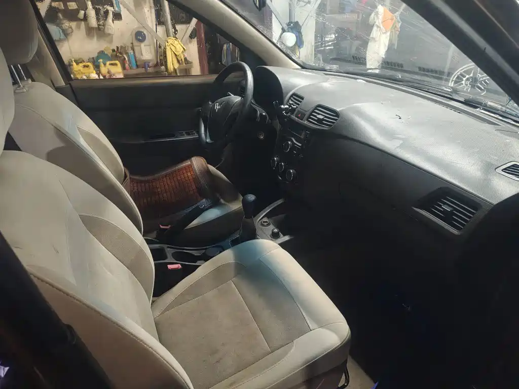 Wuling Hongguang — миниатюра 6