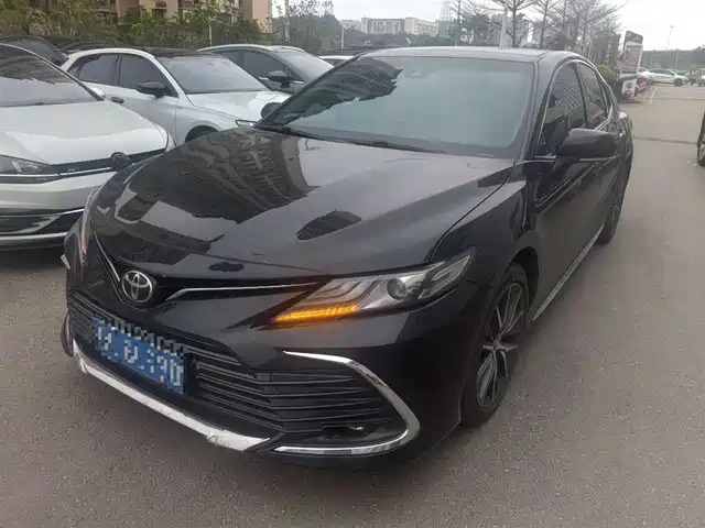 TOYOTA CAMRY