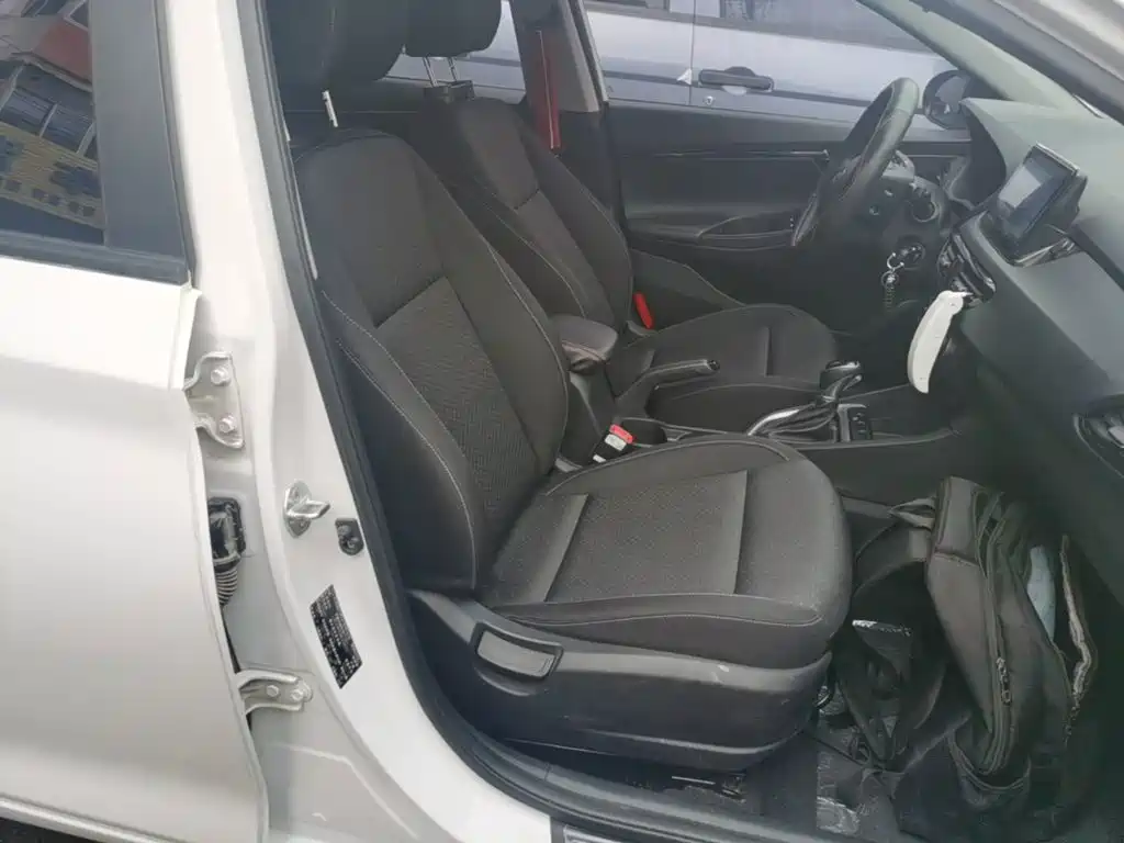 Hyundai Elantra — миниатюра 25