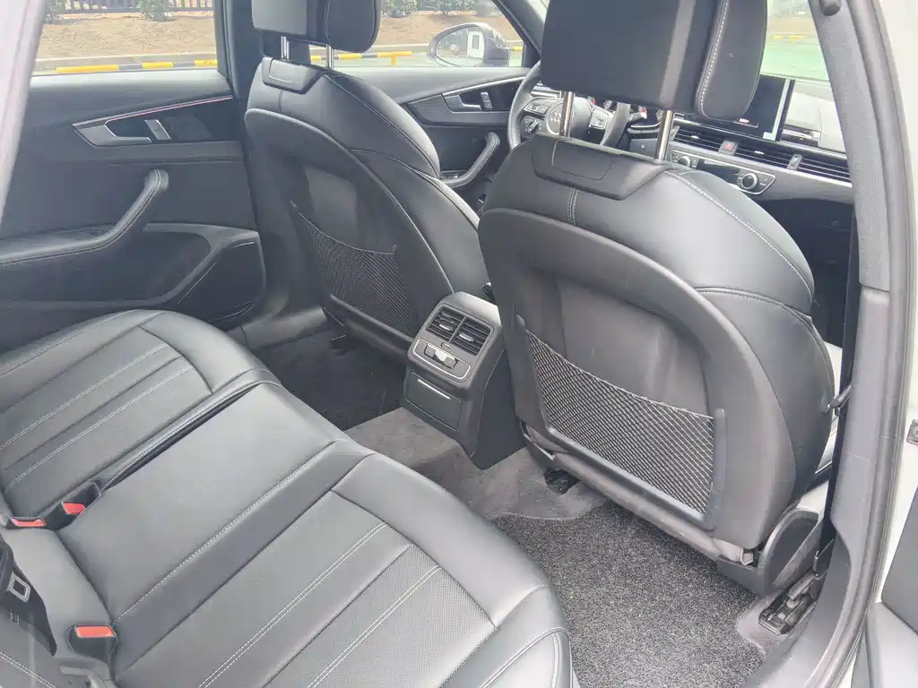 Audi A4L — миниатюра 8
