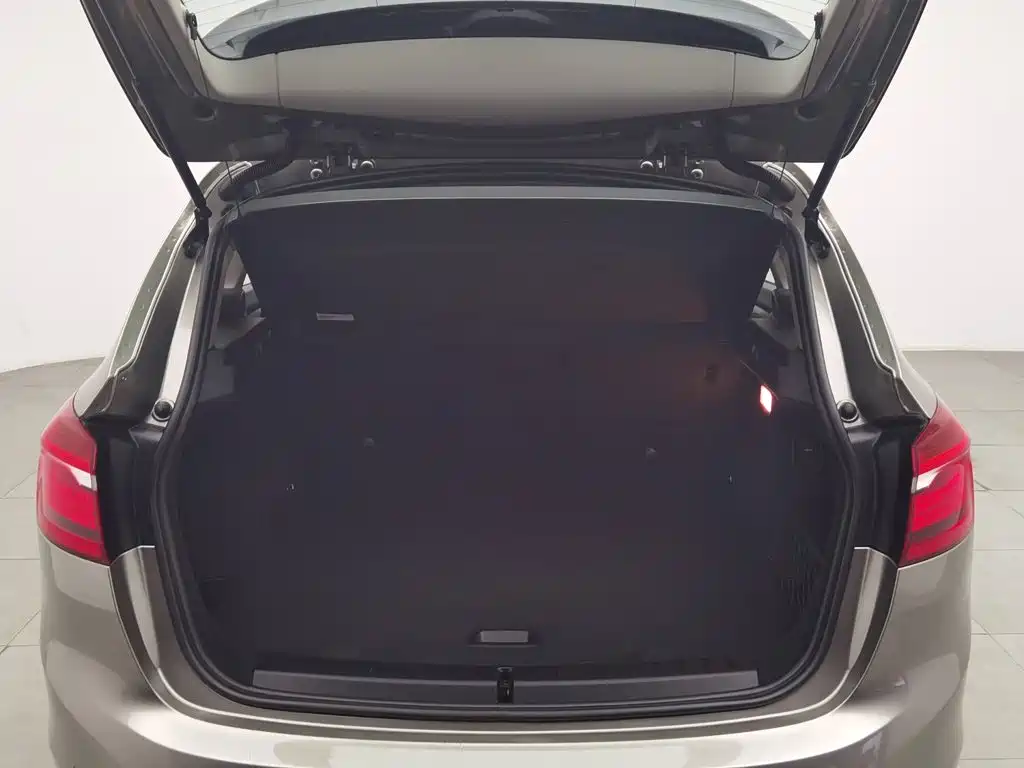 BMW 2 Series Active Tourer — миниатюра 16