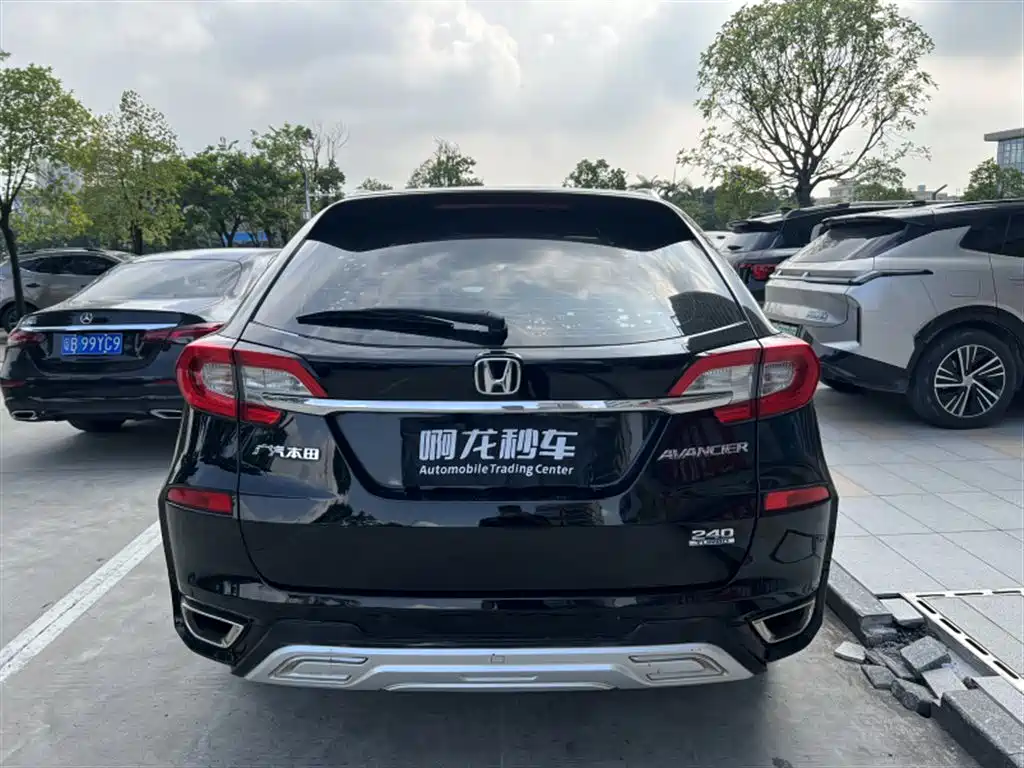 Honda Avancier — миниатюра 8