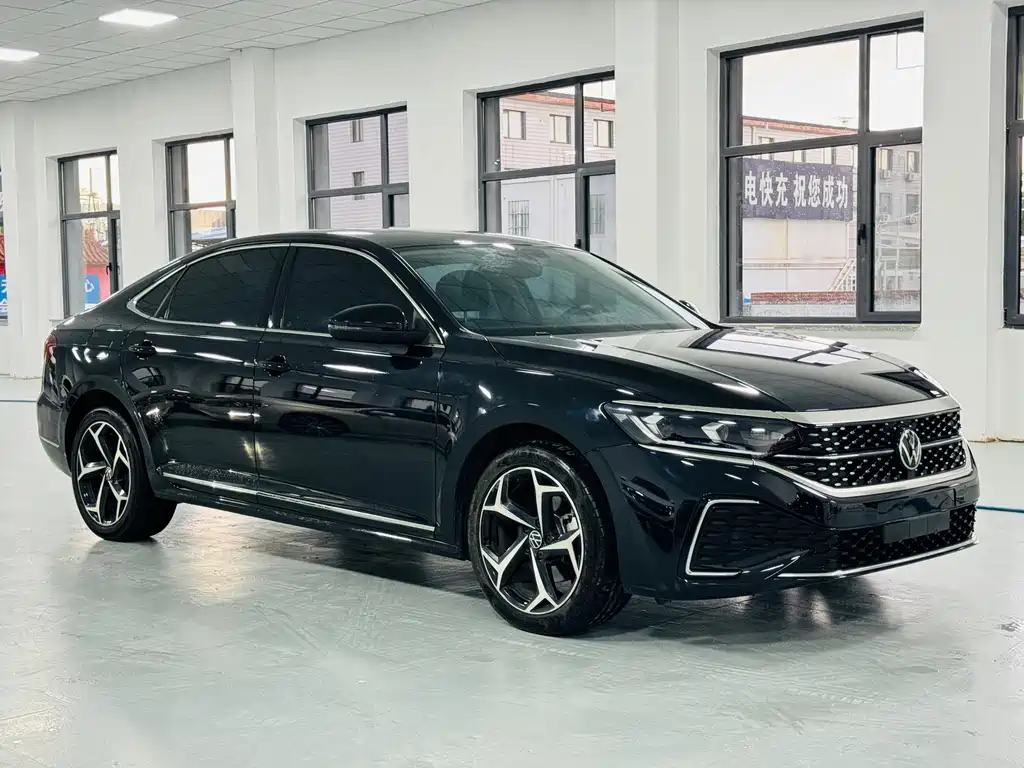 Volkswagen Passat 2024 380TSI Elite