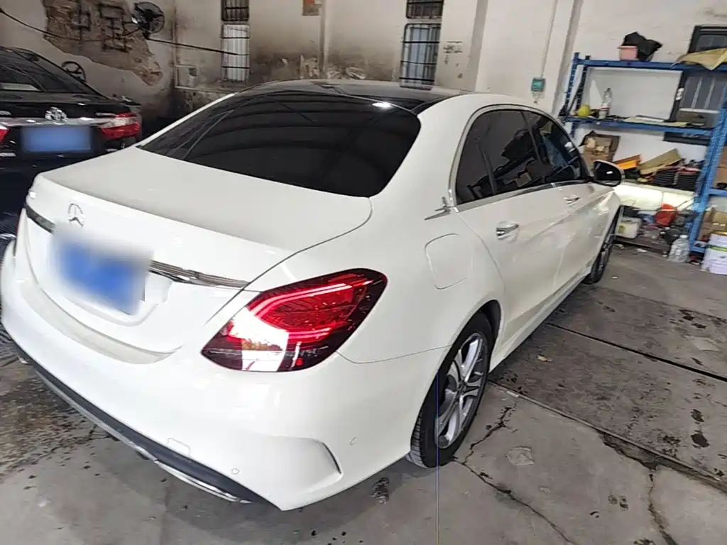 Mercedes-Benz C-Class — миниатюра 7
