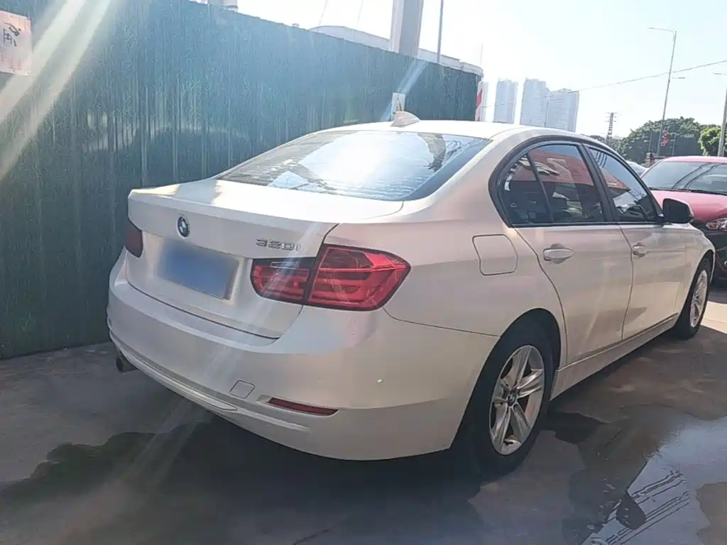 BMW 3 Series — миниатюра 7
