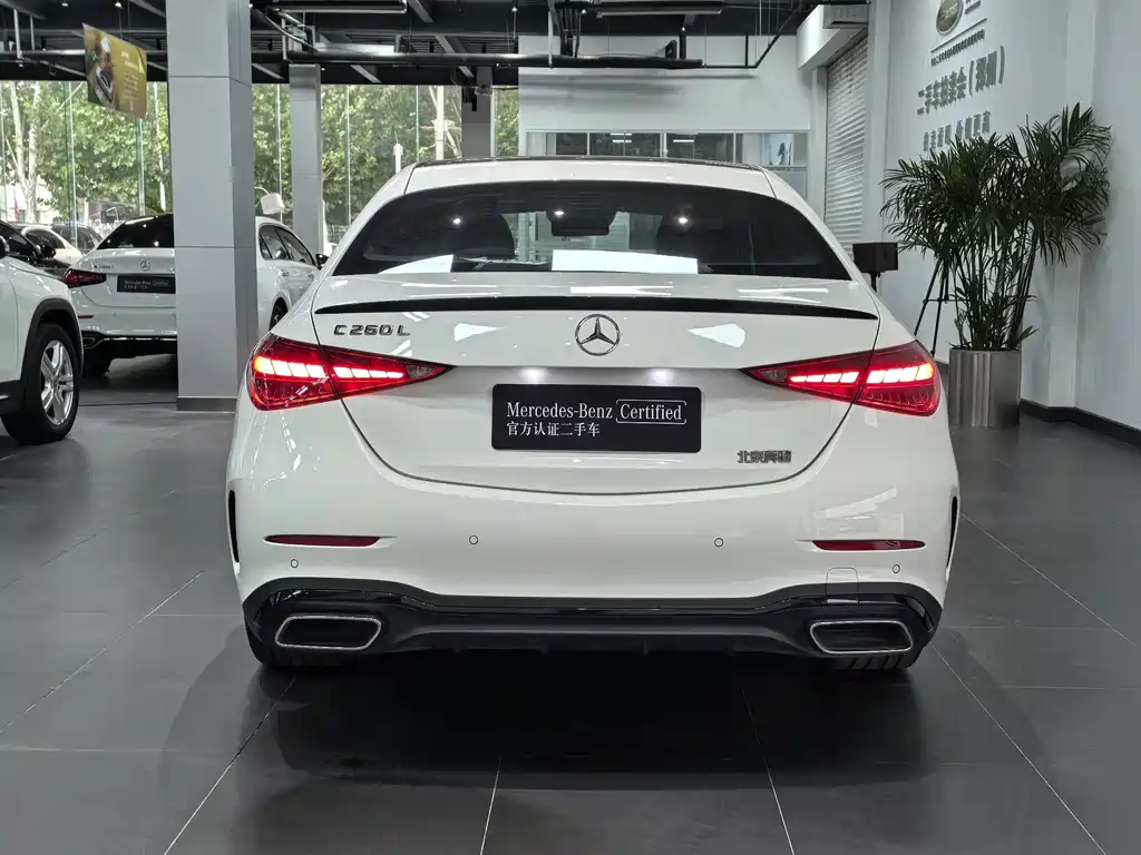 Mercedes-Benz C-Class — миниатюра 14