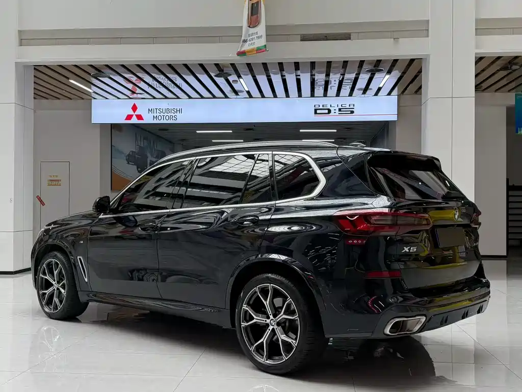 BMW X5 2022 xDrive 40Li Premium M Sport