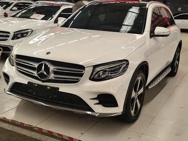 MERCEDES-BENZ GLC