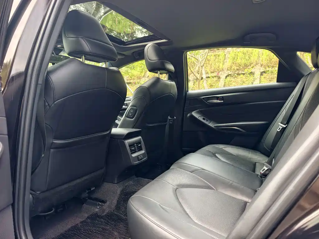 Toyota Avalon — миниатюра 9