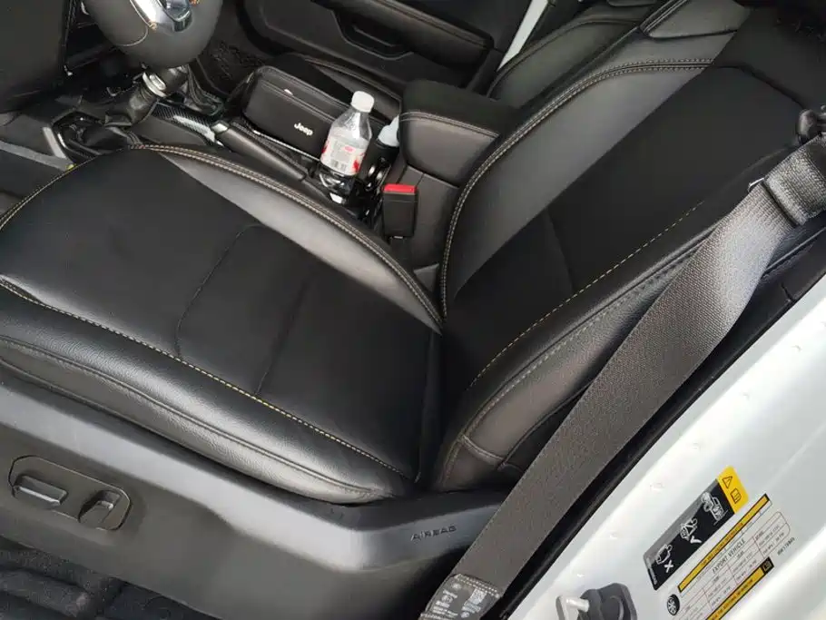 Jeep Wrangler PHEV — миниатюра 9