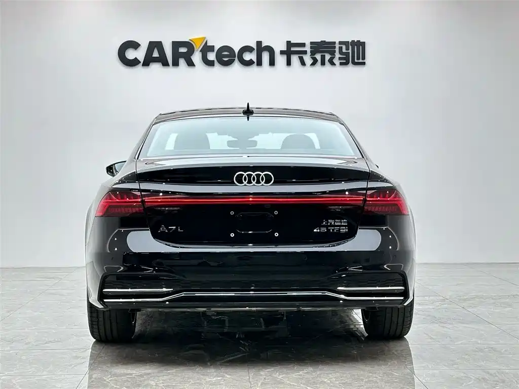 Audi A7L 2024 45 TFSI Luxury