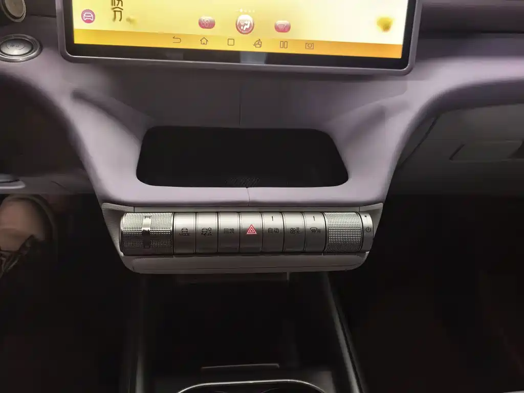BYD Dolphin — миниатюра 13