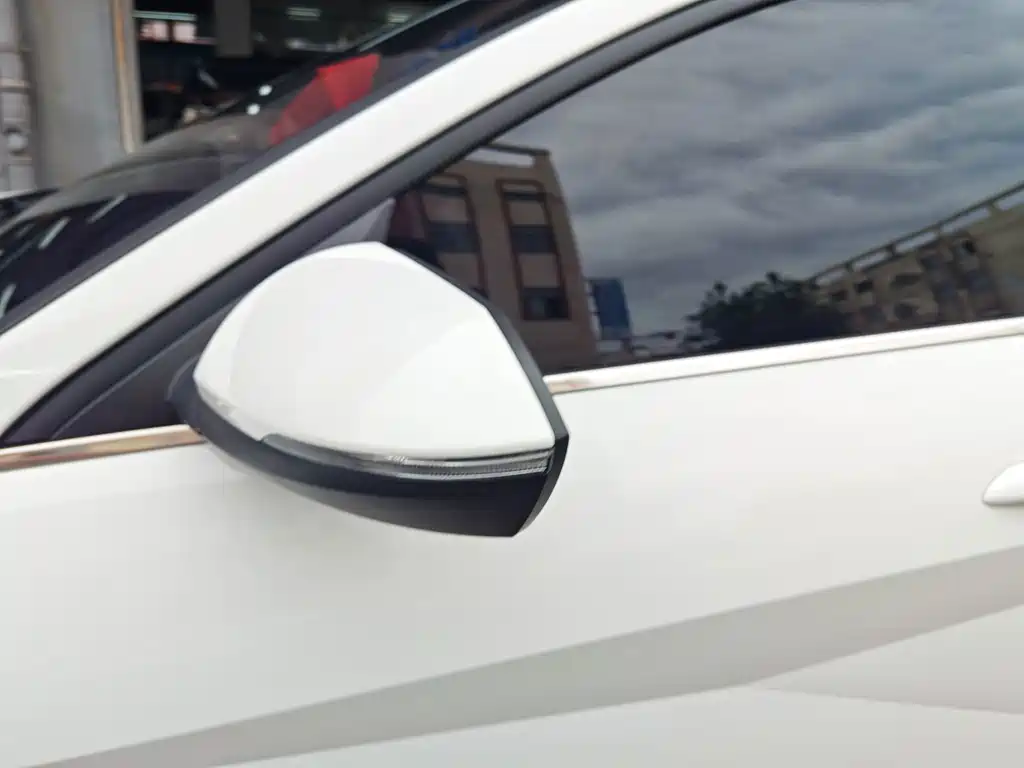 Hyundai Elantra — миниатюра 15