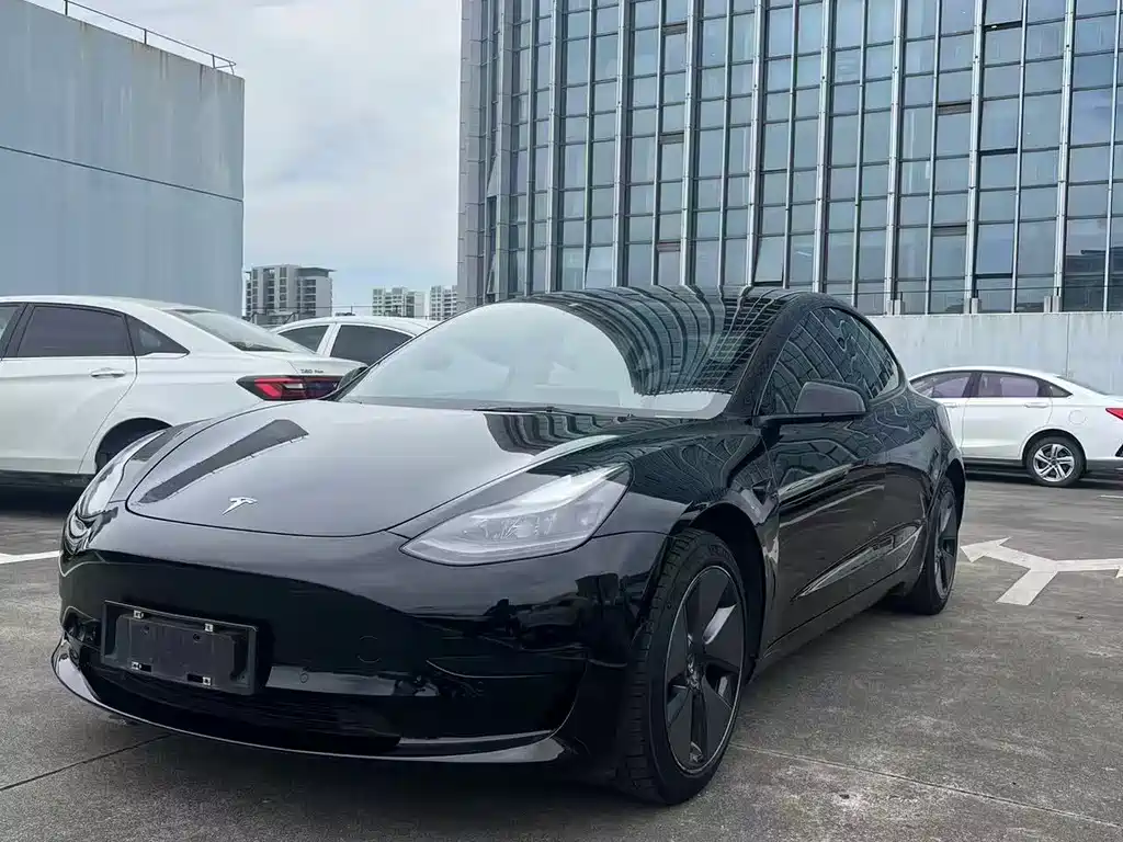 Tesla Model 3 — фотографии объявления, Фото 3