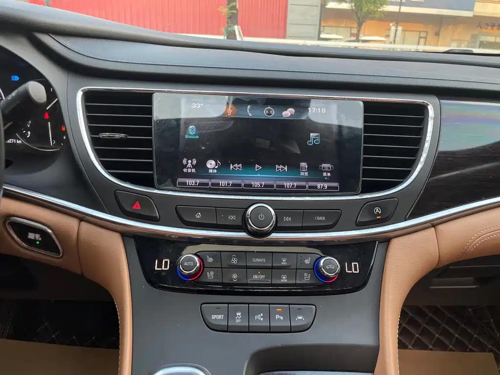 Buick LaCrosse — миниатюра 15