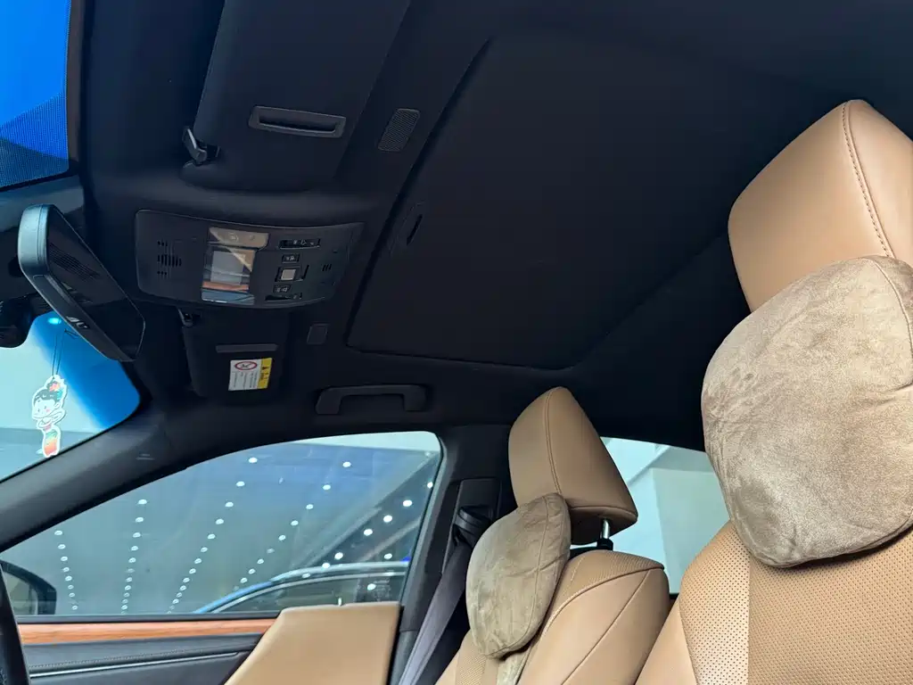 Lexus ES 2021 200