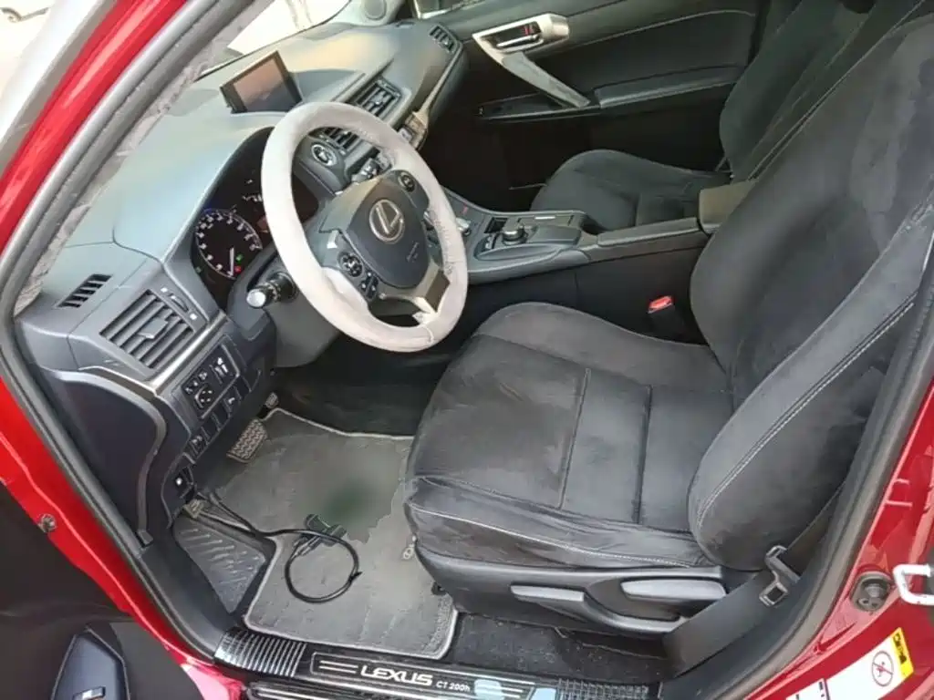 Lexus CT — миниатюра 15