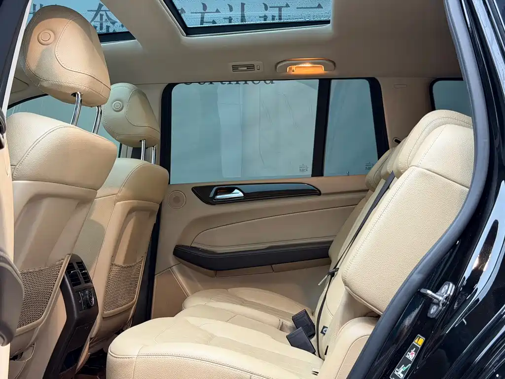 Mercedes-Benz GLS — миниатюра 12