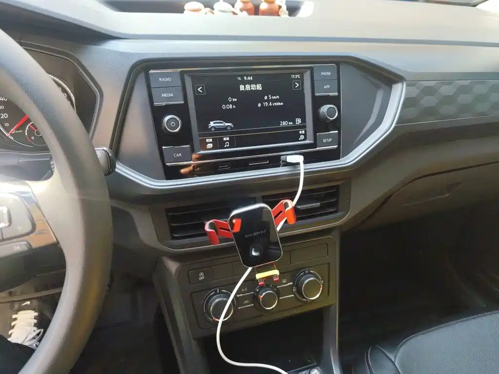 Volkswagen T-Cross — миниатюра 9