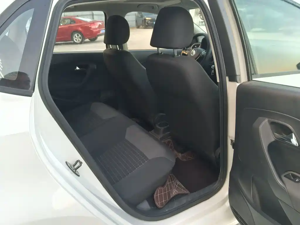 Volkswagen Polo — миниатюра 5