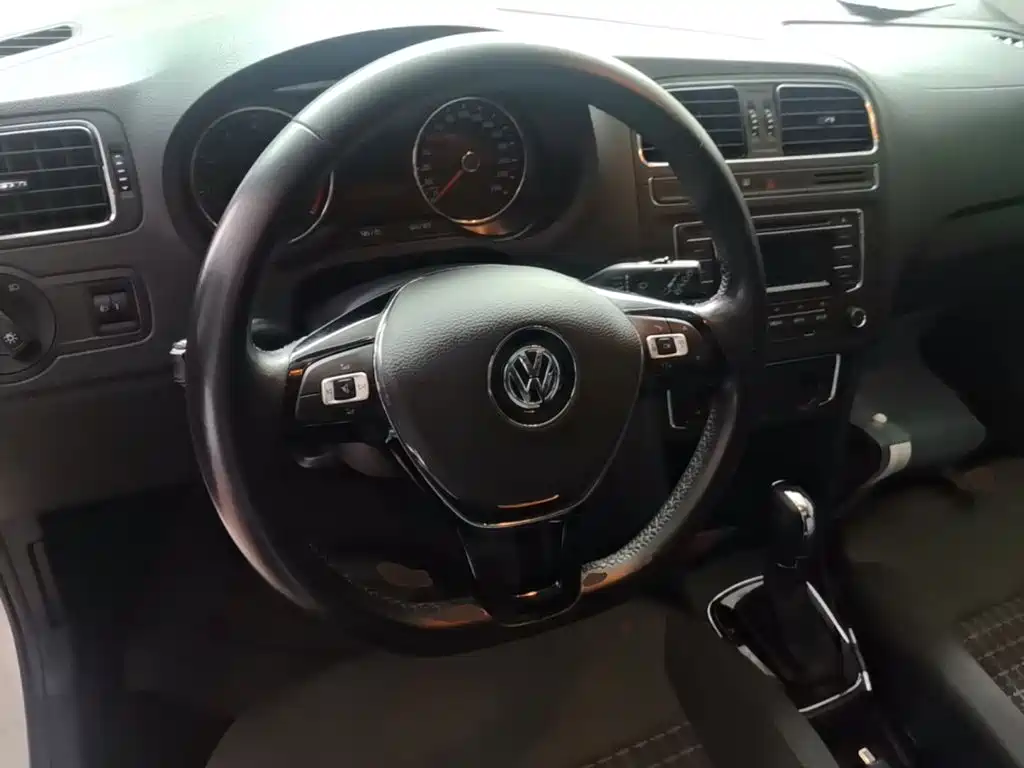 Volkswagen Polo — миниатюра 11