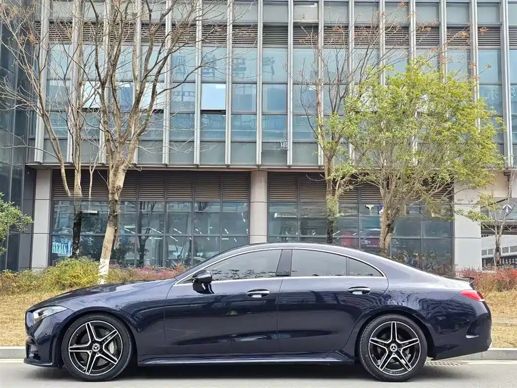MERCEDES-BENZ CLS