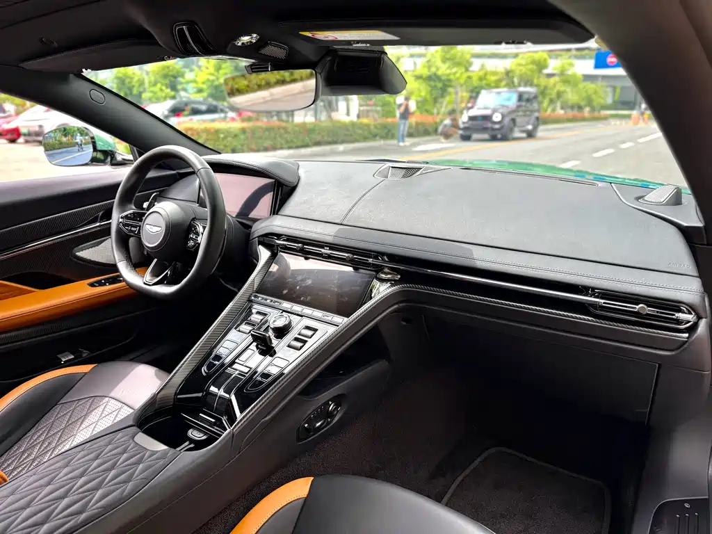 Aston Martin DB12 2023 4.0T V8 Coupe