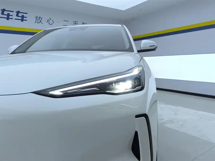 GEELY GALAXY GALAXY E5