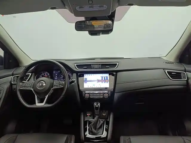 Nissan Qashqai — миниатюра 9