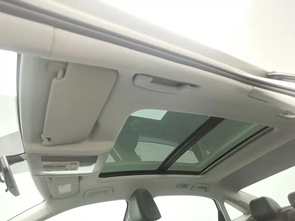 Volkswagen Passat — миниатюра 14