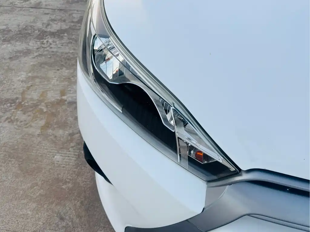 Toyota Yaris L — миниатюра 4