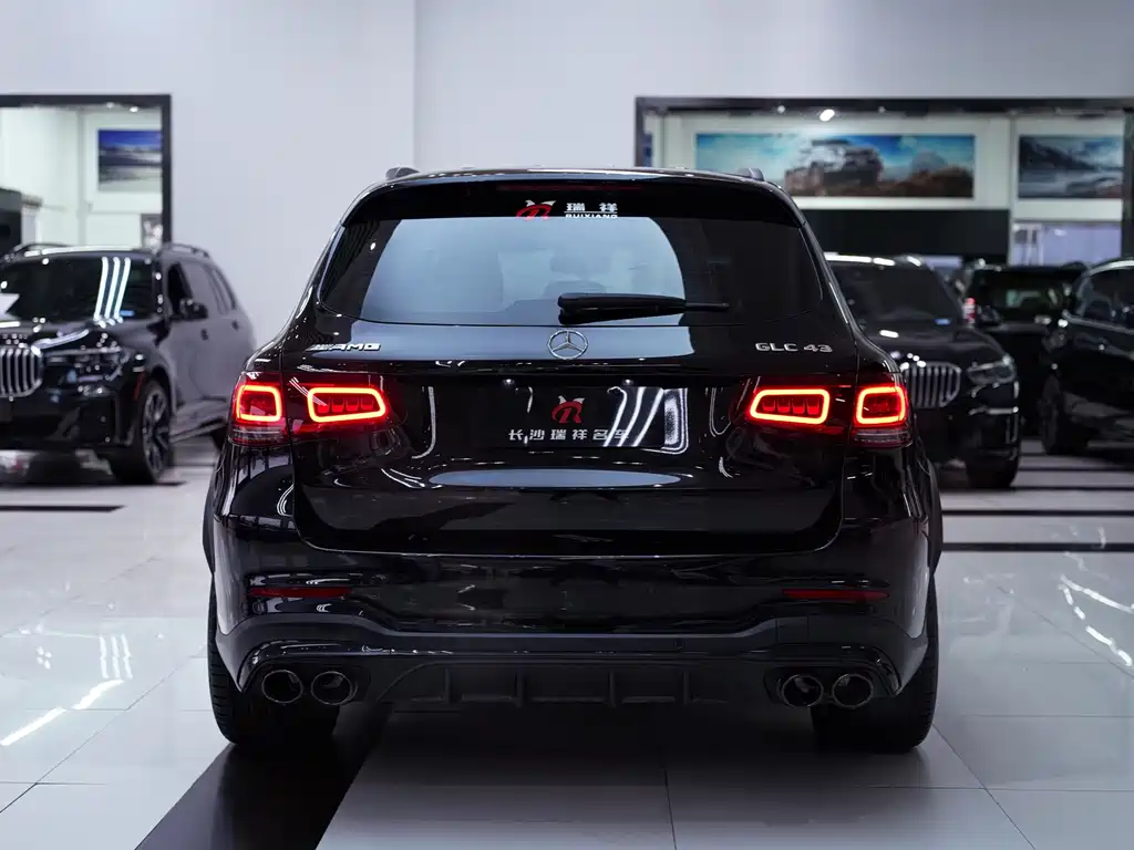 MERCEDES-BENZ GLC AMG