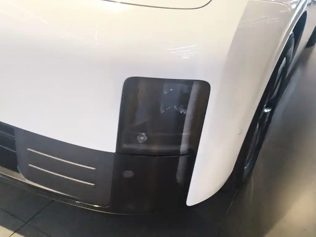 Li Auto Li MEGA — миниатюра 24