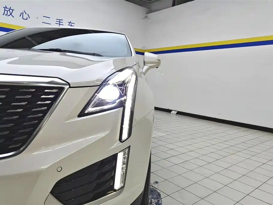 CADILLAC XT5