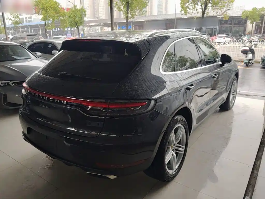 Porsche Macan — миниатюра 7