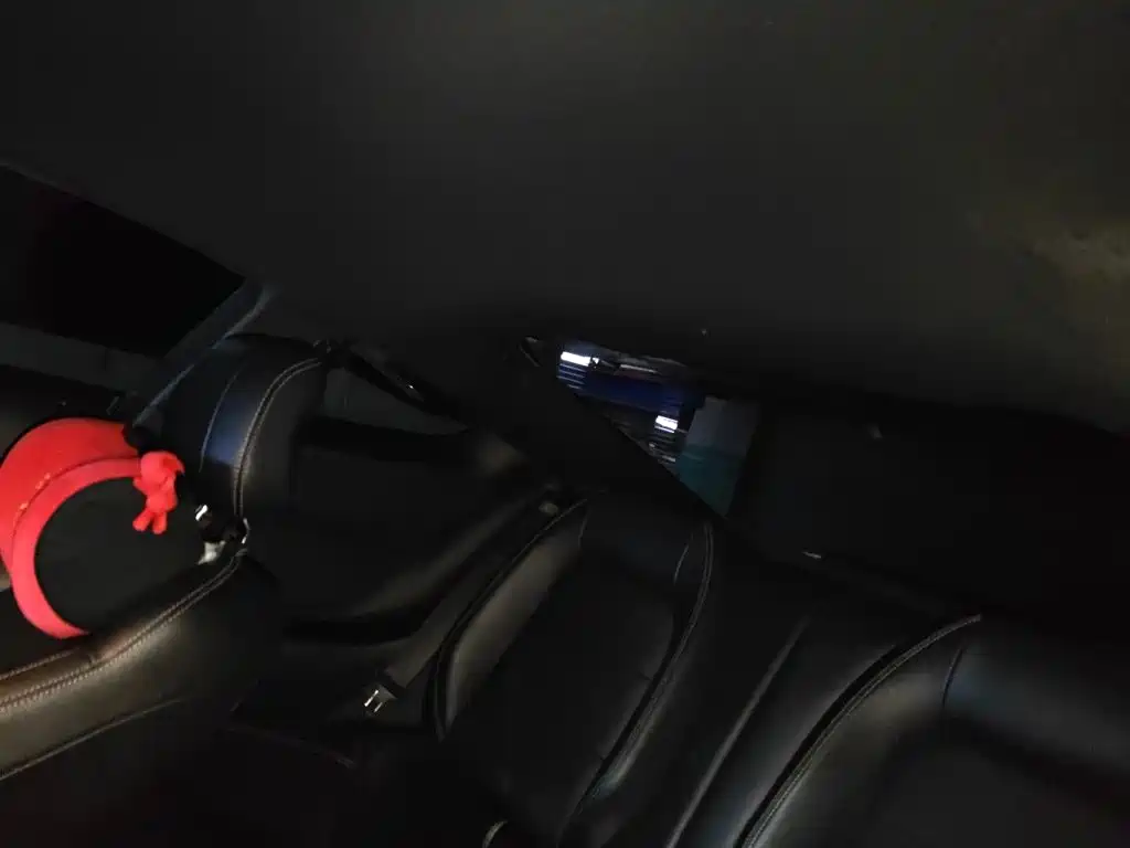 Ford Mustang — миниатюра 14