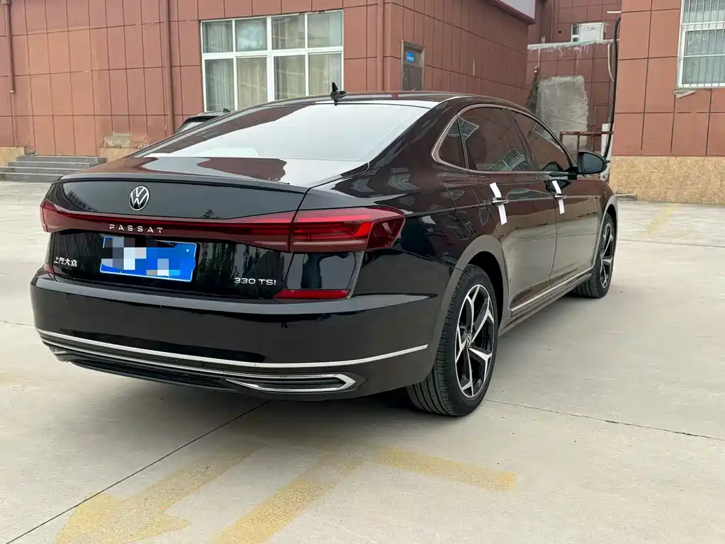 Volkswagen Passat — миниатюра 4