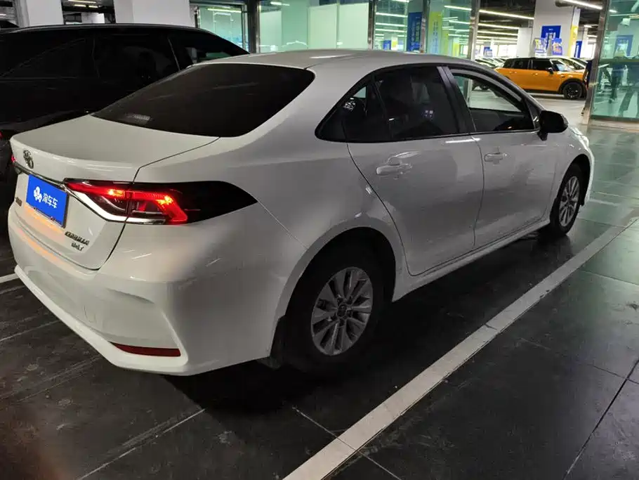 Toyota Corolla — миниатюра 3