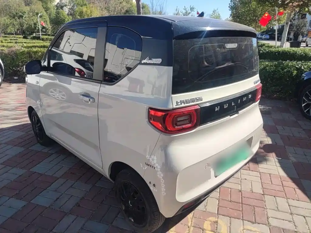 Wuling MINIEV — миниатюра 5