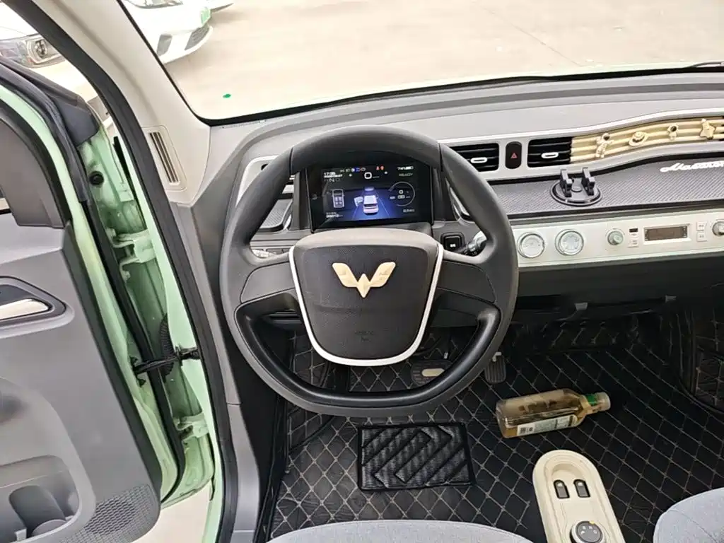 Wuling MINIEV — миниатюра 11