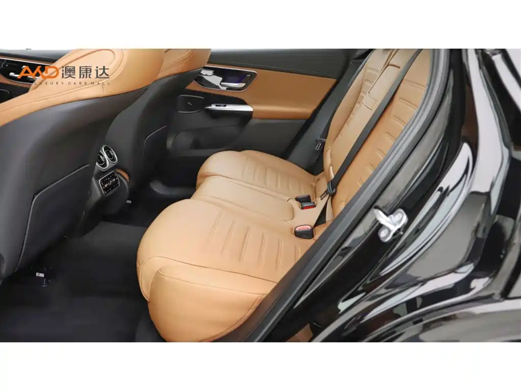 Mercedes-Benz GLC 2023 GLC 260 L 4MATIC Luxury 5 мест