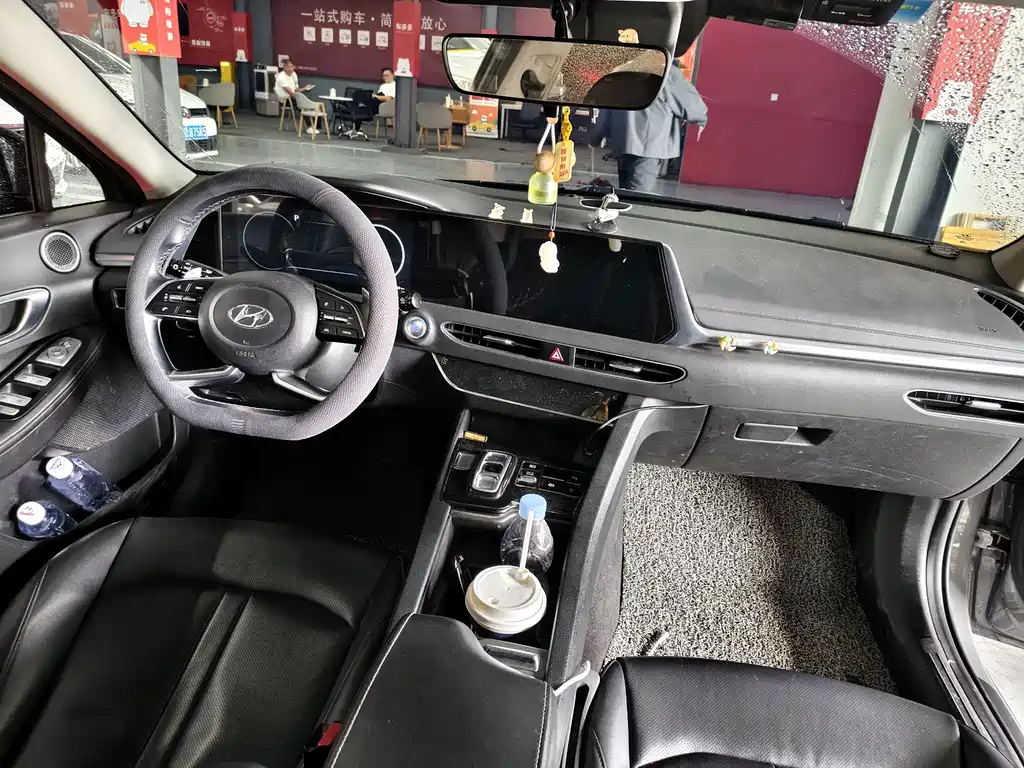 Hyundai Sonata — миниатюра 7